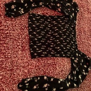 Black floral American Eagle Small Long sleeve